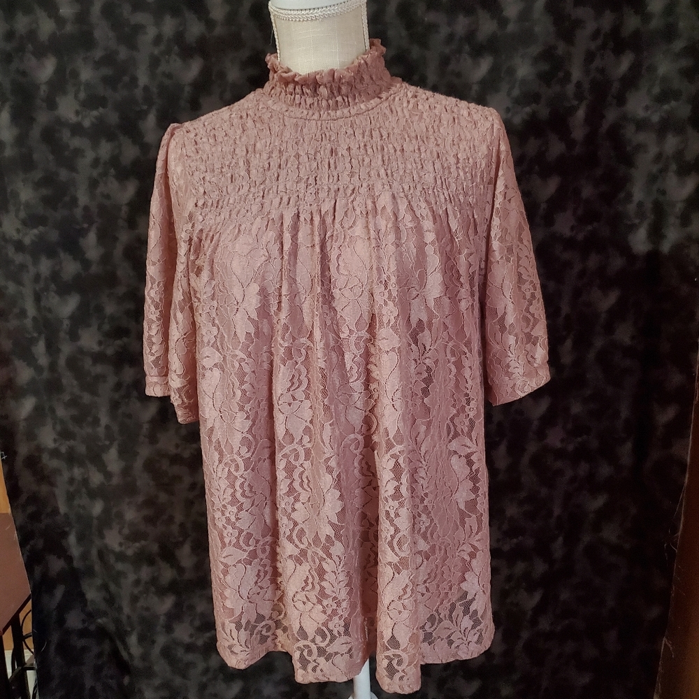 Preloved lace blouse
